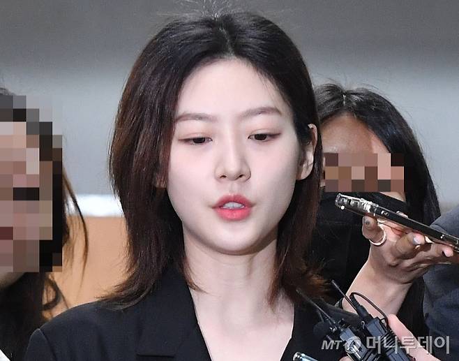 배우 고(故) 김새론()의 일방적 주장이 담긴 녹취록을 유족에 제보한 A씨가 미국 뉴저지주에서 괴한에게 피습을 당했다고 주장했지만, 거짓으로 드러났다. /사진=머니투데이DB