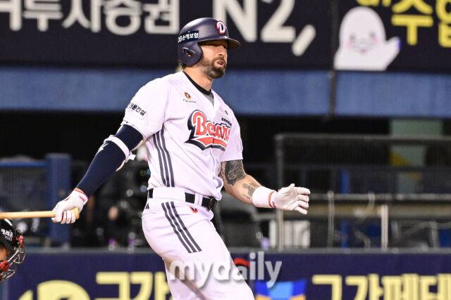 두산 케이브는 kt와의 경기에서 세 타석에 나와 1볼넷 1타점 1삼진을 기록했다.