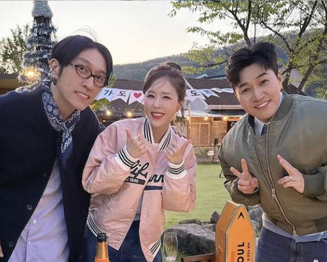 코요태는 20년이 넘는 장수 그룹으로 많은 이들의 사랑을 받고있다. / 신지 SNS 캡처