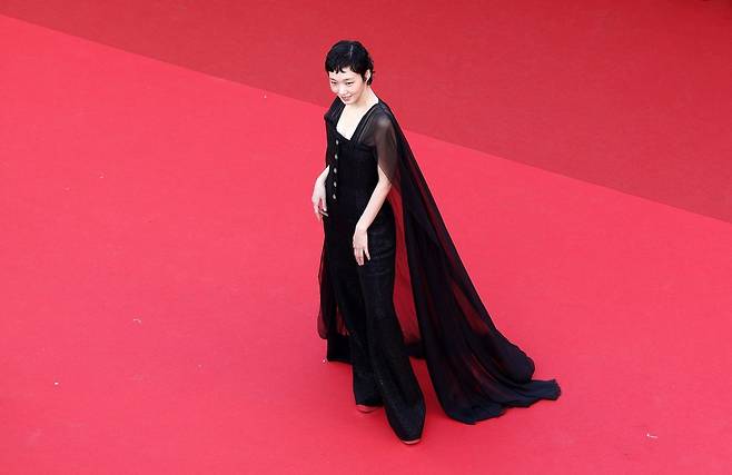 제78회 칸 영화제 레드카펫에 참석한 김고은 (사진 제공=네스프레소)