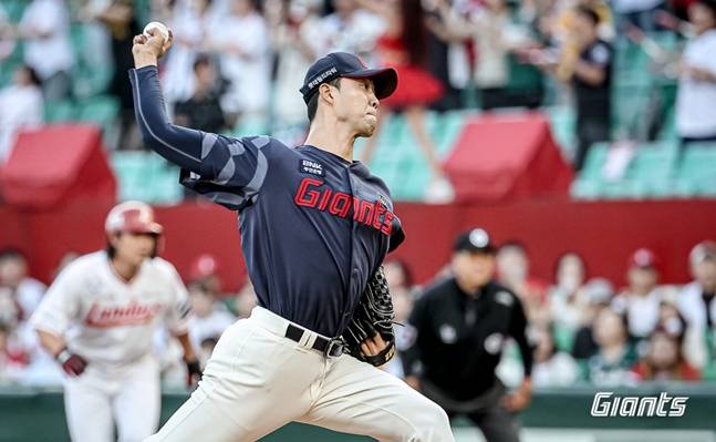 윤성빈의 투구 모습. /사진=롯데 자이언츠 제공