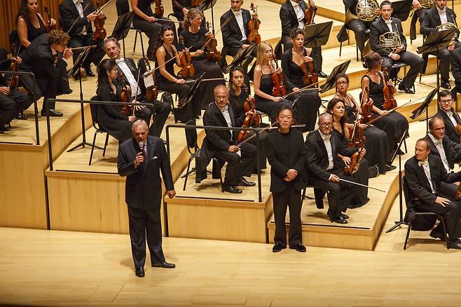 2016년 롯데콘서트홀에서 열린 라 스칼라 오케스트라와 합창단 공연 당시 정명훈 지휘자의 모습. [롯데콘서트홀 제공. 재판매 및 DB금지]