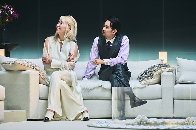 연극 '헤다 가블러' 공연 모습[국립극단 제공, 재판매 및 DB금지]