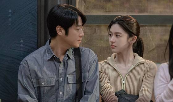 배우 정준원과 고윤정. tvN 제공.