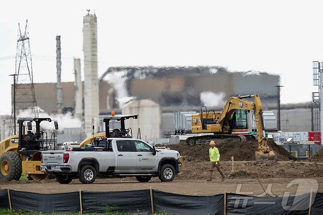 일론 머스크 테슬라 최고경영자(CEO)가 소유한 인공지능(AI) 스타트업 xAI의 대규모 데이터센터가 건설되고 있다. 2025.04.11 ⓒ 로이터=뉴스1 ⓒ News1 정지윤 기자