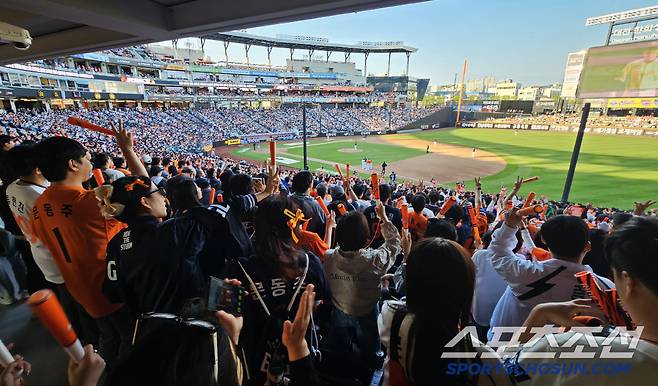 26일 대전 한화생명볼파크에서 열린 한화와 KT의 경기. 올 시즌 10번째 매진을 기록한 한화생명 볼파크. 대전=송정헌 기자songs@sportschosun.com/2025.04.26/