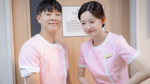 ‘언슬전’ 女간호사 성추행 씬, 男대역 엉덩이였다... “촬영 큰 도움”&nbsp;제공: tvN