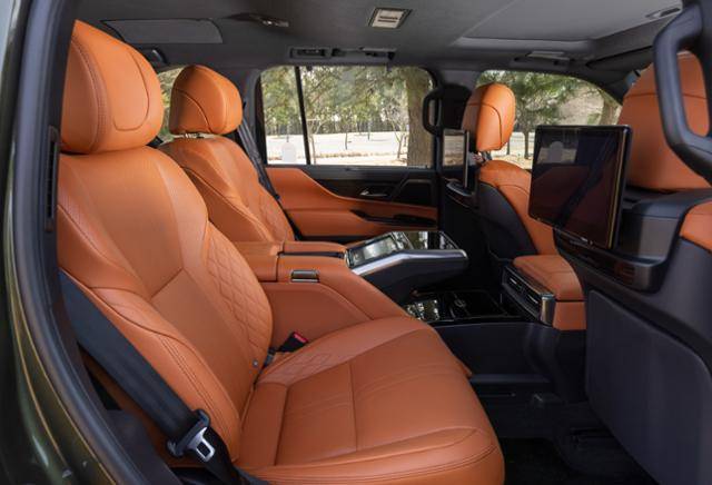 LX700h 2열 등 내부 인테리어. 렉서스코리아 제공