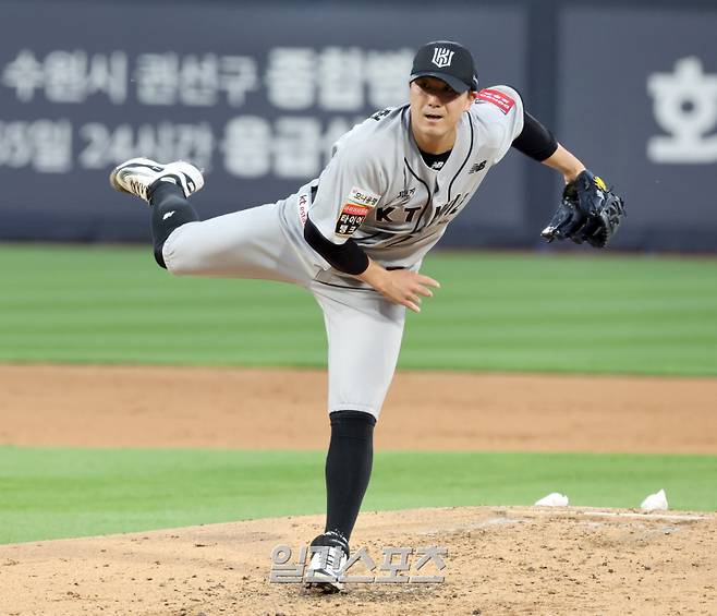 20일 오후 수원 KT위즈파크에서 열린 2025 프로야구 KIA와 KT 경기. KT 선발 조이현이 역투하고 있다. 수원=정시종 기자 capa@edaily.co.kr /2025.05.20.