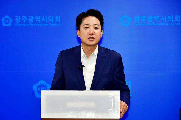 개혁신당 이준석 대선 후보가 20일 오전 광주시의회에서 열린 기자간담회에서 발언하고 있다. 2025.5.20 [사진=연합뉴스]