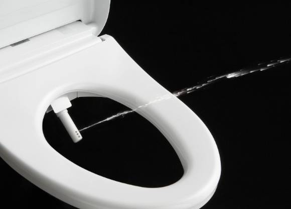 한 교수는 "휴지로 7~8회 정도 닦은 다음, 따뜻한 물로 씻겨내는 것이 좋다"고 조언했다. 사진은 본 기사 내용과 무관. [사진=the slowdown]