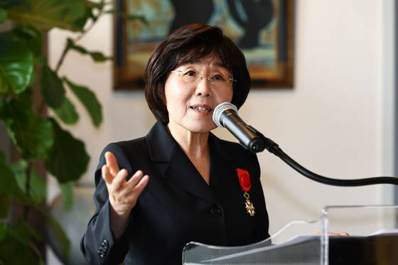 최정화 한국이미지커뮤니케이션연구원(CICI) 이사장이 15일 수훈식에서 소감을 밝히고 있다. 김종호 기자