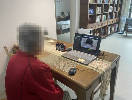 서울 강동구청은 치매어르신을 대상으로 '치매 원격 정밀검진'에 나섰다. [사진 강동구]