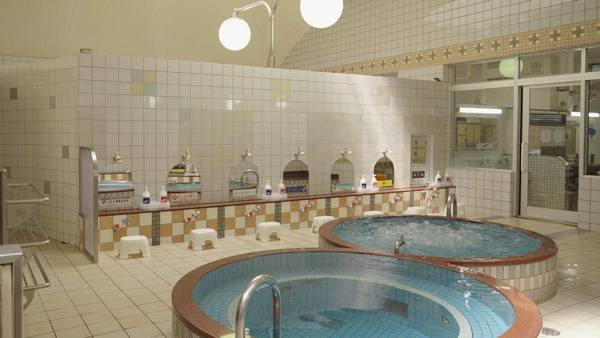 목욕탕 내부 모습. 국제신문DB