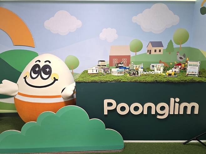 풍림푸드가 ‘집대성의 깐 반숙란’ 출시를 기념해 정통 이탈리안 베이커리 카페 아모르나폴리에서 오는 6월 30일까지 팝업스토어를 운영한다. / 사진=풍림푸드