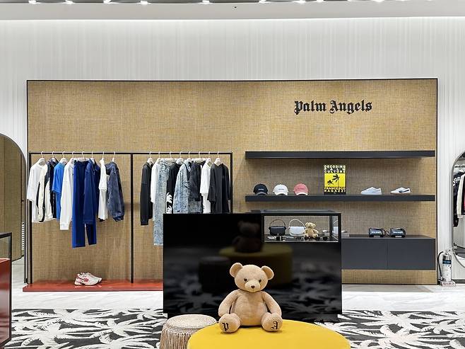 롯데 잠실 에비뉴엘 월드타워점 3층에 있는 ‘팜엔젤스’ 매장  [롯데백화점 제공]