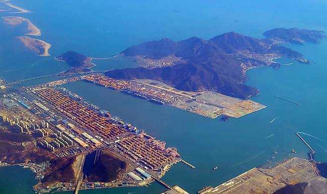 신공항 건설이 추진되는 부산 강서구 가덕도 [연합]
