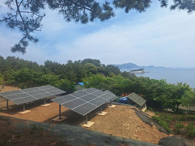 통영 초도 태양광 발전시설. 경남도청 제공