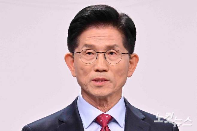 김문수 국민의힘 대선후보가 지난 18일 서울 마포구 SBS프리즘타워에서 열린 중앙선거방송토론위원회 주관 제21대 대통령선거 후보자토론회에서 발언하고 있다. 국회사진취재단