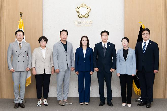김포시의회 더불어민주당 시의원들. 민주당 측 제공
