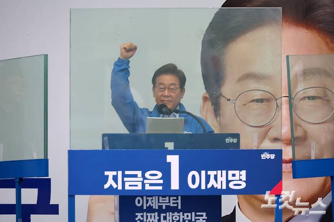 이재명 더불어민주당 대선 후보가 20일 오전 경기 의정부시 태조이성계상 앞에서 열린 유세에 참석해 지지를 호소하고 있다. 의정부=류영주 기자