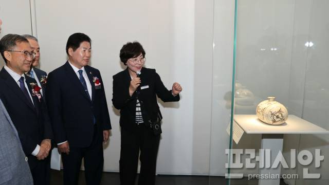 ▲전시작품 설명ⓒ고흥군