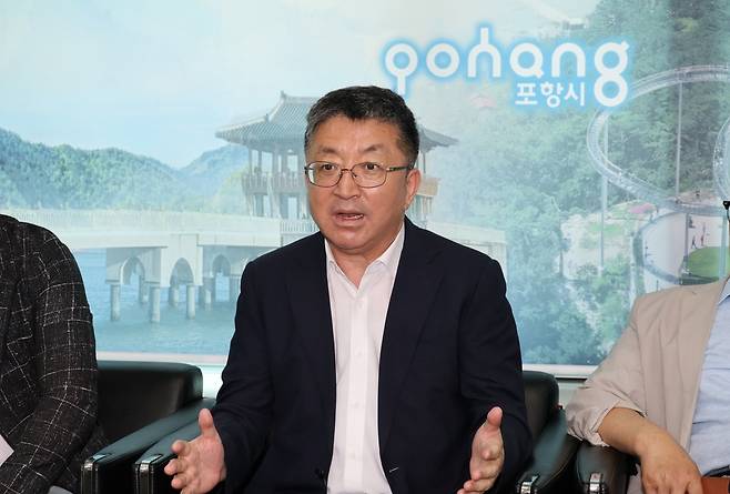 20일 장상길 포항시 부시장이 포항 촉발지진 정신적 손해배상 항소심 판결과 관련해 포항시가 시민 권익 보호를 위해 가능한 모든 조치를 취할 것이라는 대응 계획을 발표하고 있다.