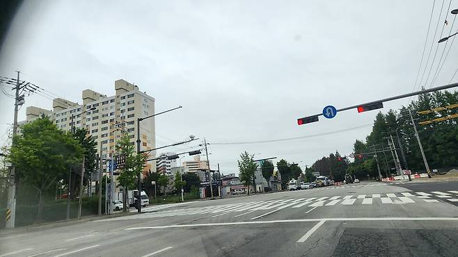 20일 오전 광주 광산구 소촌동 금호타이어 광주공장 인근엔 매캐한 냄새만 코를 찌를 뿐 주민들의 발길이 끊겨 적막했다. ⓒ시사저널 조현중