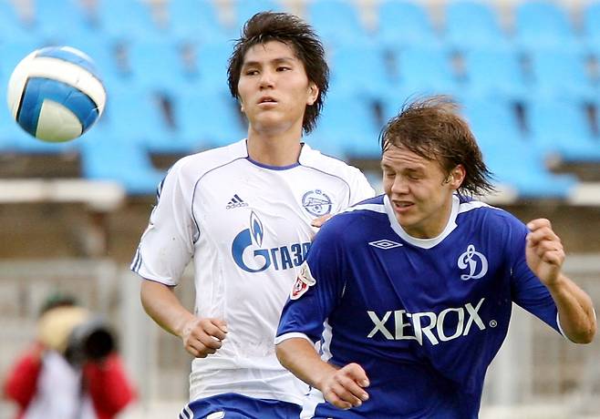 제니트 상트페테르부르크 시절의 김동진(왼쪽) | 게티이미지코리아