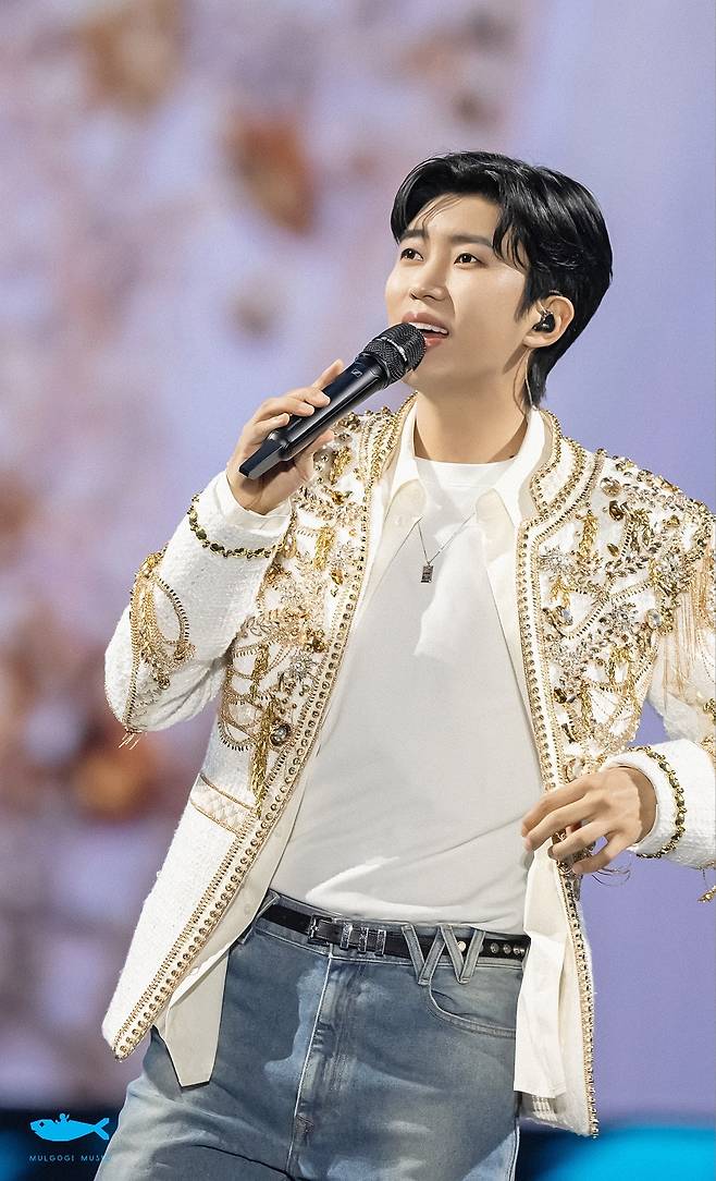 임영웅, 멜론 주간인기상 4주 연속 1위..'명예 졸업'