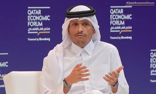 카타르경제포럼서 대담 중인 카타르의 셰이크 무함마드 빈 압둘라흐만 알타니 총리 [QEF 제공. 재판매 및 DB 금지]