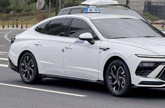 ▲ 파주시가 극심한 택시난에도 불구하고 총량제 지침으로 인해 올해 고작 2대 증차에 그쳐 시민의 택시 이용 불편은 계속될 전망이다.