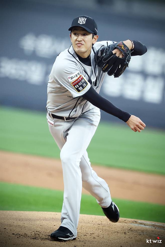 21일 수원 KIA전에서 고영표가 투구를 펼치고 있다. 사진 | KT 위즈
