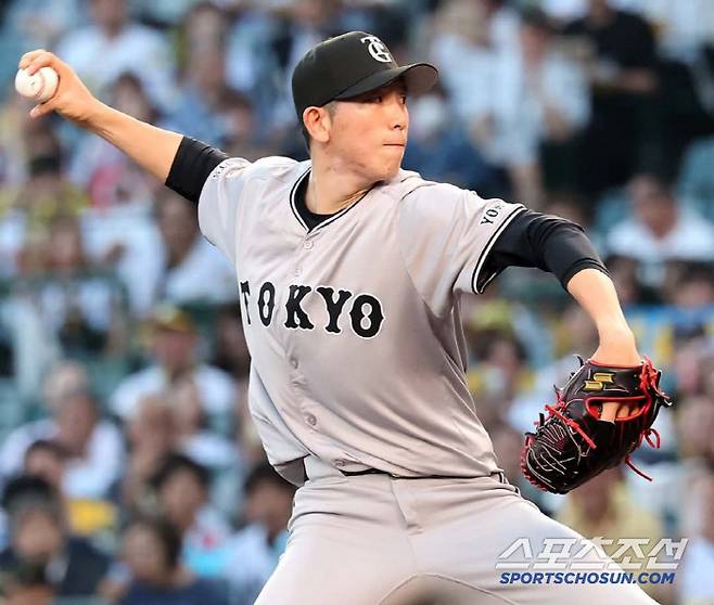 요미우리 에이스 도고가 20일 원정 한신전에서 4이닝 3실점하고 교체됐다. 이번 시즌 6경기에 등판해 승리 없이 4패를 기록했다. 사진캡처=요미우리 자이언츠 SNS