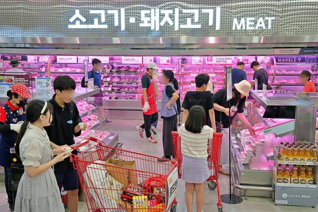 롯데마트 제타플렉스 서울역점 축산 매장 전경. (제공=롯데쇼핑)
