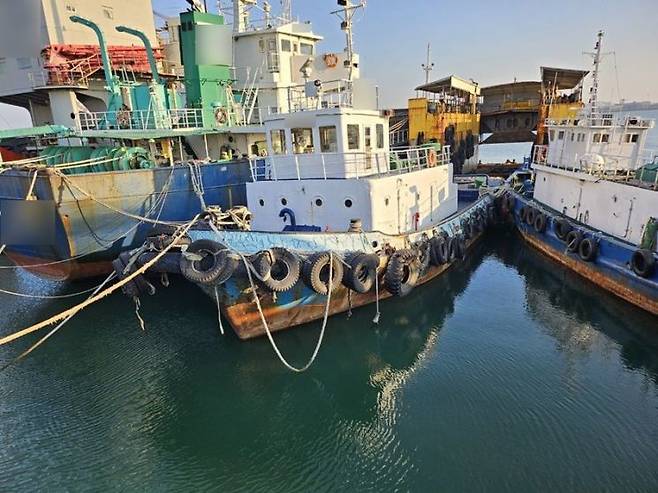 해양오염 취약 선박. 목포해양경찰서 제공