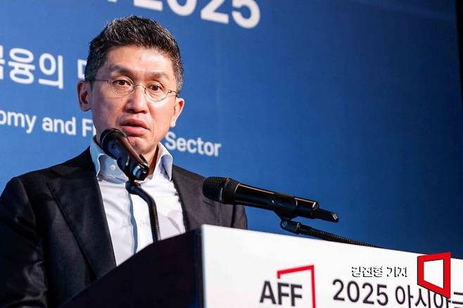 안창국 금융위원회 금융산업국장이 21일 서울 중구 조선호텔에서 아시아경제 주최로 열린 '2025 아시아금융포럼'에 참석해 ‘은행, 보험 등 한국 금융산업의 지속적인 발전 방향’이란 주제로 특별강연 하고 있다. 2025.5.21. 강진형 기자