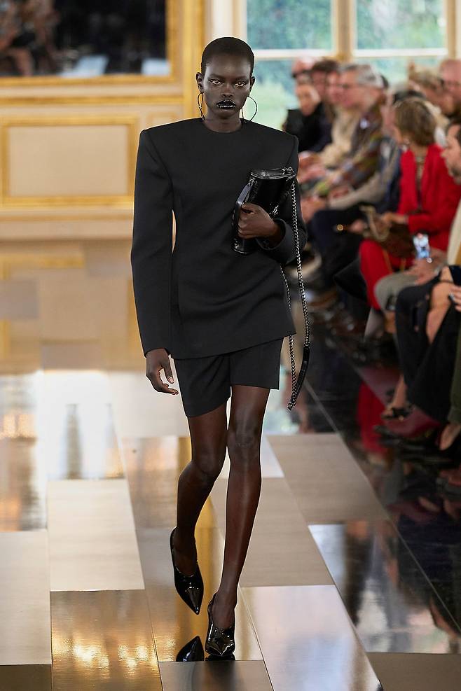 발렌티노 2024 F/W