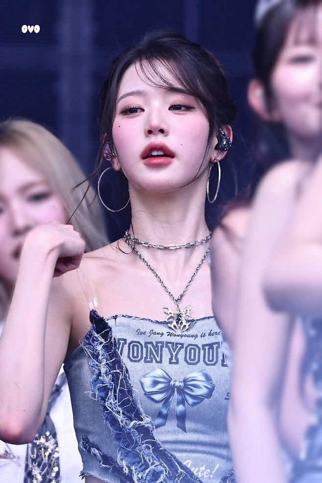 8b2d7d1be948ec8e38442f26a52e444795199580.jpg 평소 땀이 거의 없다는 장원영이 땀범벅이 된 날