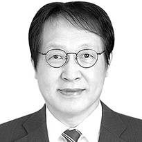 홍기용 인천대 경영학부 교수·한국납세자연합회 명예회장