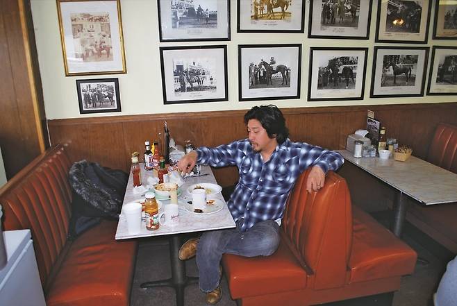 <스모크&피클스>, 위즈덤하우스 사진 ⓒGrant Cornett