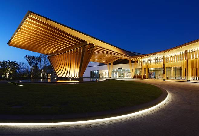 2024 목조건축대전 대상을 수상한 설해원 클럽하우스.