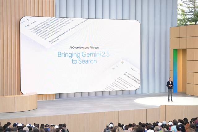 순다 피차이 구글 CEO가 20일(현지 시간) 미 마운틴뷰에서 열린 I/O 2025에서 기조연설하고 있다. 사진제공=구글