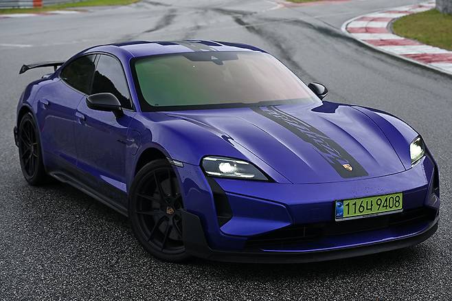 포르쉐 타이칸 터보 GT 바이작 패키지. 사진: 김학수 기자