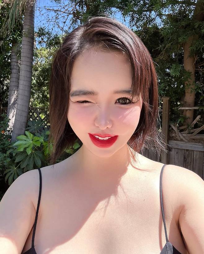 사진 ｜박봄 인스타그램