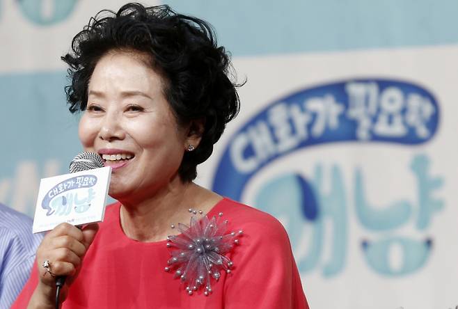 배우 선우용여가 12일 오후 서울 영등포구 아모리스 타임스퀘어에서 진행된 tvN 예능프로그램 '대화가 필요한 개냥' 제작발표회에 참석해 질의응답을 하고 있다. /사진=김휘선 기자 hwijpg@