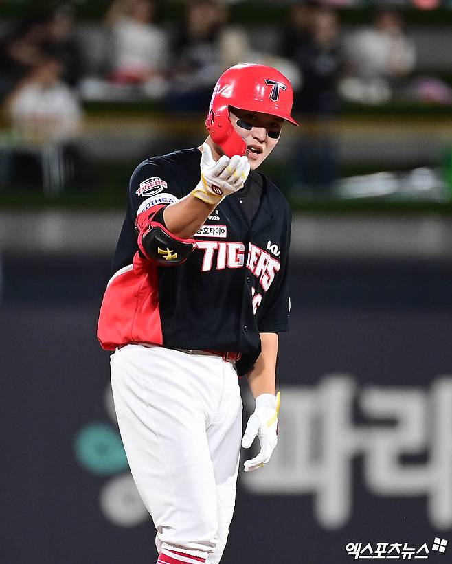 KIA 타이거즈 오선우가 20일 수원 KT위즈파크에서 열린 2025 신한 SOL Bank KBO리그 KT 위즈와의 팀 간 4차전에 2번타자 겸 1루수로 선발출전, 4타수 2안타 1득점을 기록했다. 사진 박지영 기자