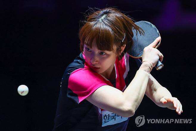 커트 준비하는 서효원  [연합뉴스 자료 사진]