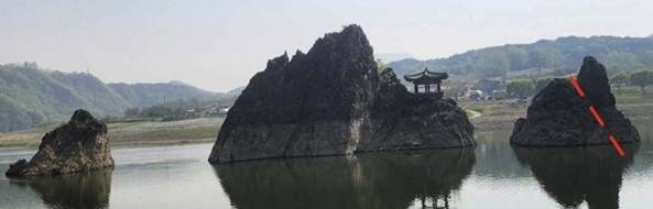 붉은 점선은 도담삼봉 첩봉 중간에 분포하는 불연속면 [단양군 제공. 재판매 및 DB 금지]