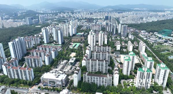 분당재건축이 특별한 이주대책 없이 진행된다. 사진은 1기 신도시인 분당 전경. /경인일보DB